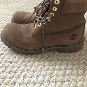 Timberline men’s size 9.5 med